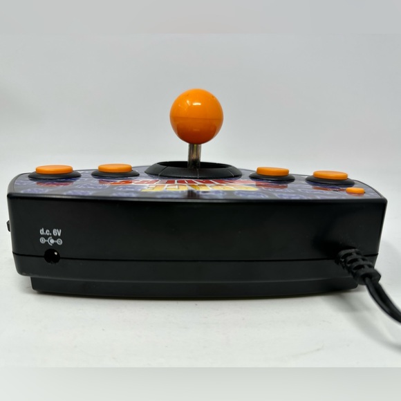 Space Invaders 5-in-1 Plug N Play TV Game Radica 2003 Tested Working - Picture 5 of 10